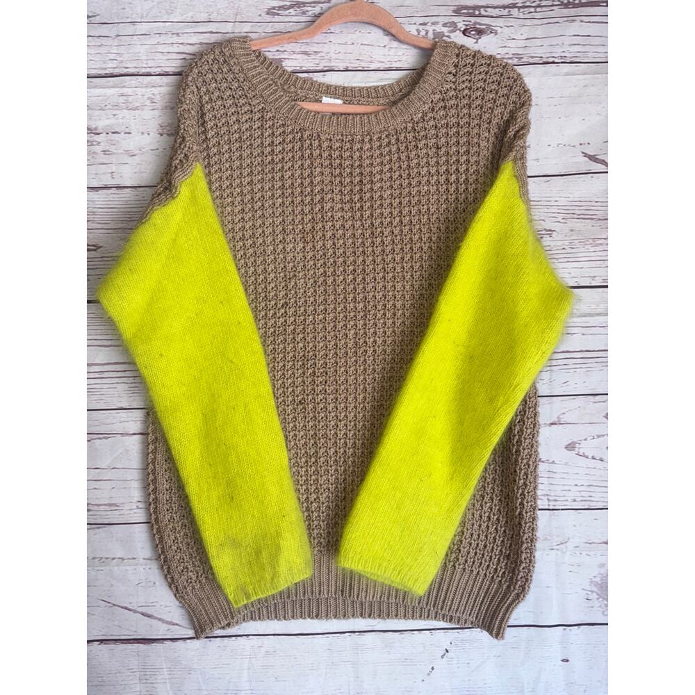 SHAE Tan and Neon Yellow Long Sleeve Knitted Sweater Woman Sz L
